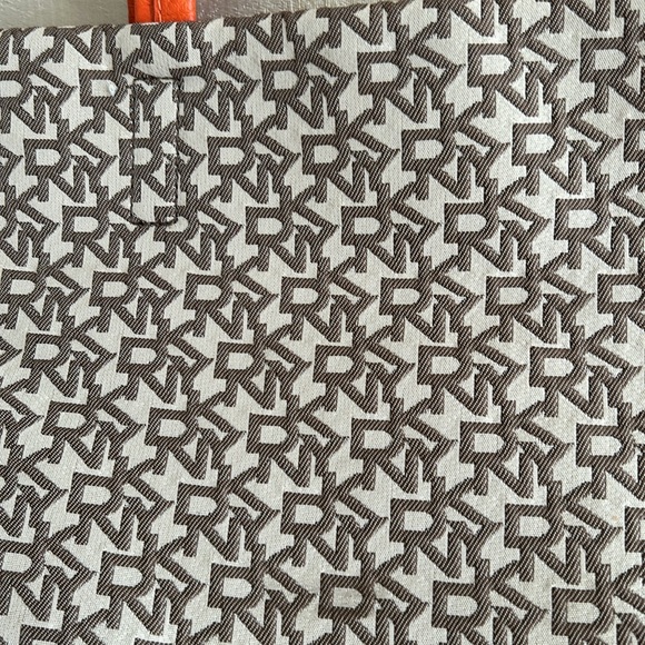 DKNYC Signature Tote - Picture 2 of 9